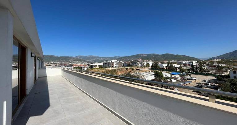 Luxury 3+1 and studio apartment in Oba